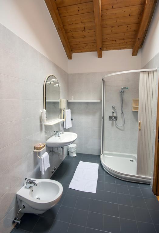 Garni Castel Ferari Hotel Tuenno Kültér fotó