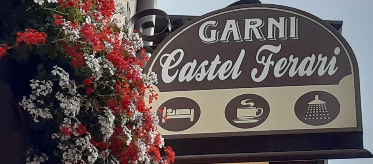 Garni Castel Ferari Hotel Tuenno Kültér fotó